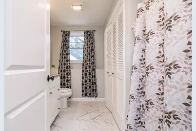 388 Manchester St, Fall River, MA 02721 - Photo 23