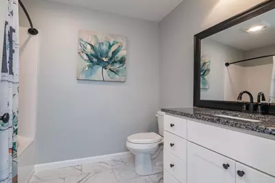 388 Manchester St, Fall River, MA 02721 - Photo 9