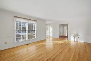 53 Ashford Rd, Longmeadow, MA 01106 - Photo 9