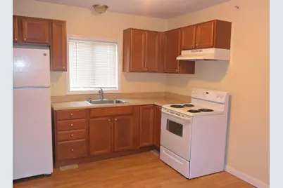 848 Waverly St #4, Framingham, MA 01702 - Photo 3