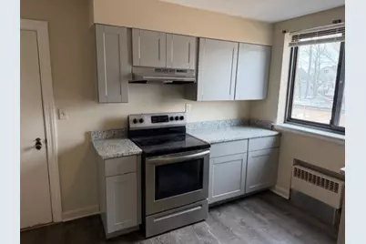 14 Ashland St #2R, Worcester, MA 01609 - Photo 3