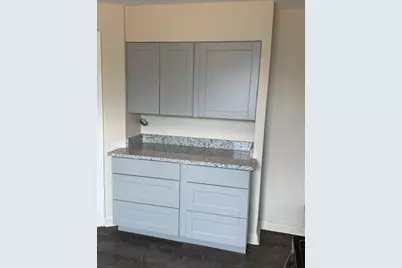 14 Ashland St #2R, Worcester, MA 01609 - Photo 5