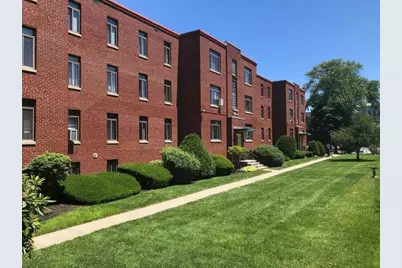 14 Ashland St #2R, Worcester, MA 01609 - Photo 1