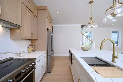 43 Chickatawbut St #1, Boston, MA 02122 - Photo 9