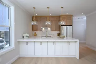 43 Chickatawbut St, Boston, MA 02122 - Photo 5