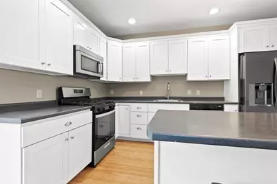 131 Water St #131, Newburyport, MA 01950 - Photo 3