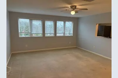 38 Dunham Rd #201, Beverly, MA 01915 - Photo 3