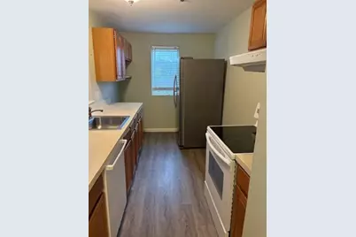 38 Dunham Rd #201, Beverly, MA 01915 - Photo 5