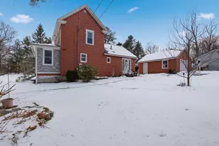 6 Vine St, Pittsfield, MA 01201 - Photo 3