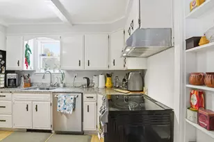 6 Vine St, Pittsfield, MA 01201 - Photo 11