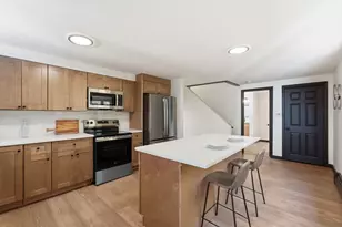 9 Bray Ct, Pelham, MA 01002 - Photo 11