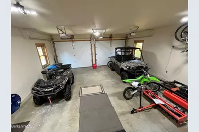 1020 Cascade Street, Pittsfield, MA 01201 - Photo 33