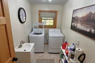 1020 Cascade St, Pittsfield, MA 01201 - Photo 15