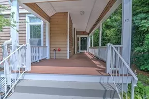 37 Walnut Pl, Newton, MA 02460 - Photo 3