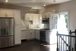 37 Walnut Pl, Newton, MA 02460 - Photo 5