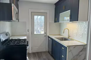14 -16 N Beacon Ct, Watertown, MA 02472 - Photo 5