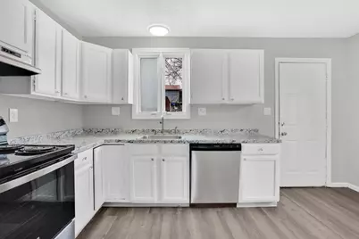 140-142 Cherry St, Springfield, MA 01105 - Photo 9