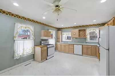 108 Marshall Rd, Lowell, MA 01852 - Photo 3