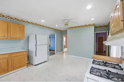 108 Marshall Rd, Lowell, MA 01852 - Photo 5