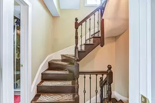 14 Oakhurst St, Boston, MA 02124 - Photo 23