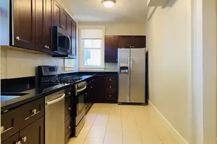 27 Curve St, Dedham, MA 02026 - Photo 3