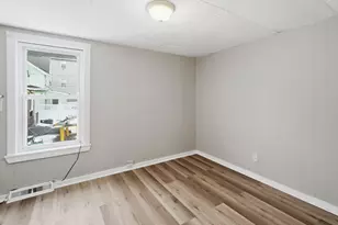 14 Hacker St, Worcester, MA 01603 - Photo 25