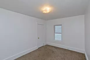 16 22 East St, Ware, MA 01082 - Photo 9