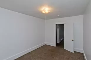 16 22 East St, Ware, MA 01082 - Photo 11