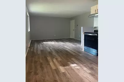 8 New Plainville Rd, New Bedford, MA 02745 - Photo 5