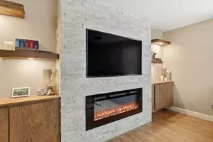 79 Roosevelt Ave, Springfield, MA 01118 - Photo 5