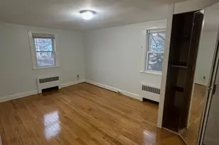 632 W Roxbury Pkwy, Boston, MA 02135 - Photo 7