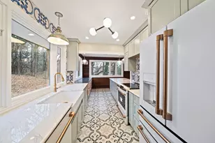 12 Sabrina Farm Rd, Wellesley, MA 02482 - Photo 3