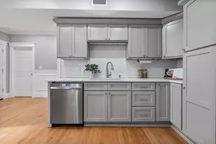 52 Lithgow St, Boston, MA 02124 - Photo 5