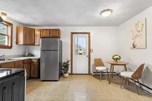 21 Hillside Ave, Everett, MA 02149 - Photo 9