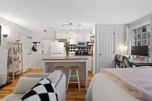 36 Joy St, Boston, MA 02114 - Photo 5