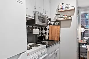 36 Joy St, Boston, MA 02114 - Photo 7