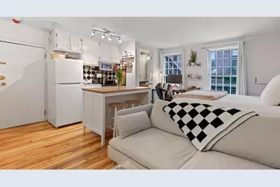 36 Joy Street #F2, Boston, MA 02114 - Photo 3