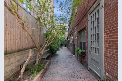 36 Joy Street #F2, Boston, MA 02114 - Photo 17