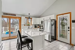 31 Union St, Barre, MA 01005 - Photo 7