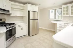 1603 Centre St, Newton, MA 02461 - Photo 3