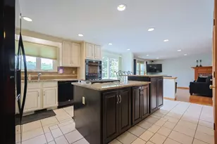 110 Cobblestone Ln, Bridgewater, MA 02324 - Photo 15