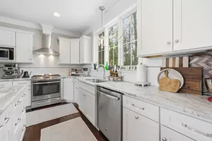 187 Rhode Island Rd, Lakeville, MA 02347 - Photo 9