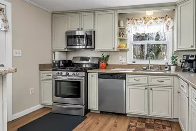 45 Middlebury St, Lawrence, MA 01841 - Photo 5