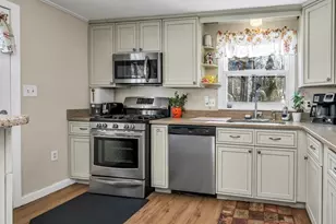 45 Middlebury St, Lawrence, MA 01841 - Photo 5