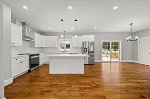 40 Austin Ct, Brockton, MA 02302 - Photo 7