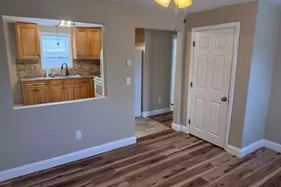 4 Linwood St, Webster, MA 01570 - Photo 3