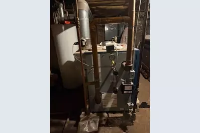 32 Wendell Pl, Springfield, MA 01105 - Photo 9