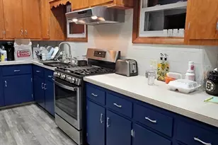 76 Church St, Fall River, MA 02724 - Photo 5