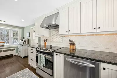 102 Spruce St, Framingham, MA 01701 - Photo 23