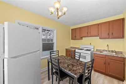 20 Temple St #1, Fitchburg, MA 01420 - Photo 3